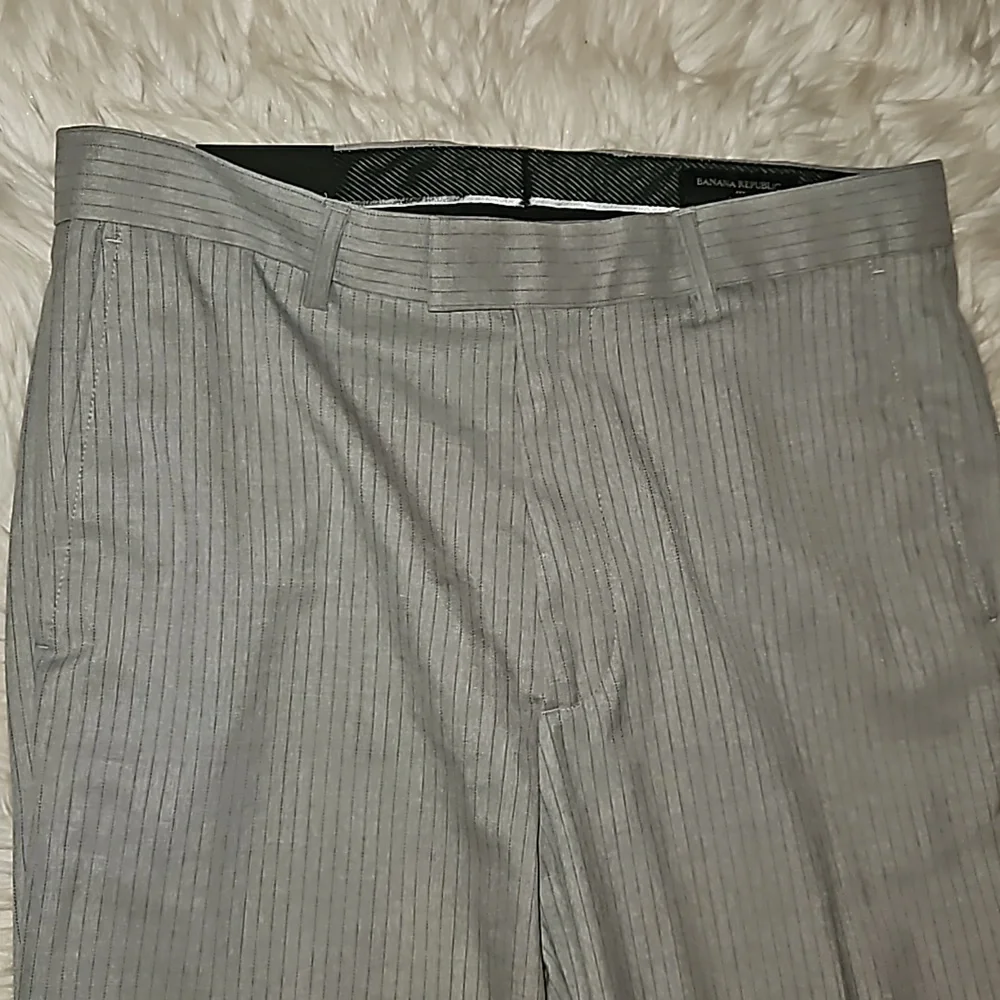 Banana Republic sleek modern